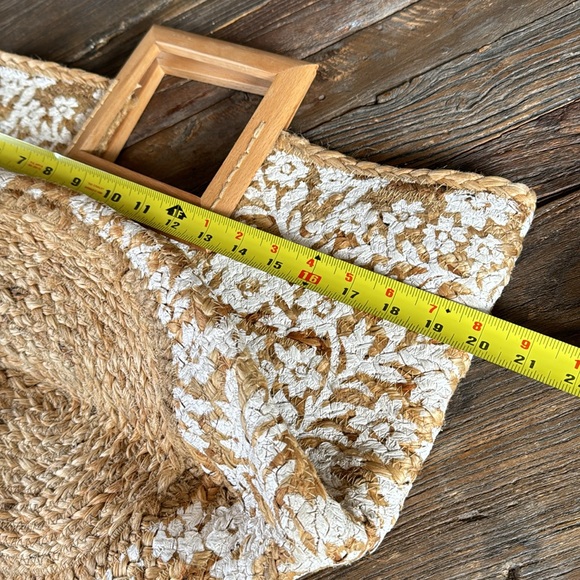 Anthropologie Antik Kraft Pallavi jute tote EUC - Picture 9 of 10